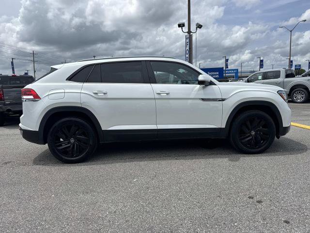 Used 2021 Volkswagen Atlas Cross Sport SE FWD image 4