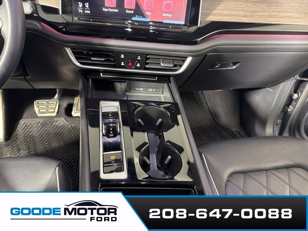 Used 2024 Volkswagen Atlas SEL Premium R-Line AWD/4WD image 17