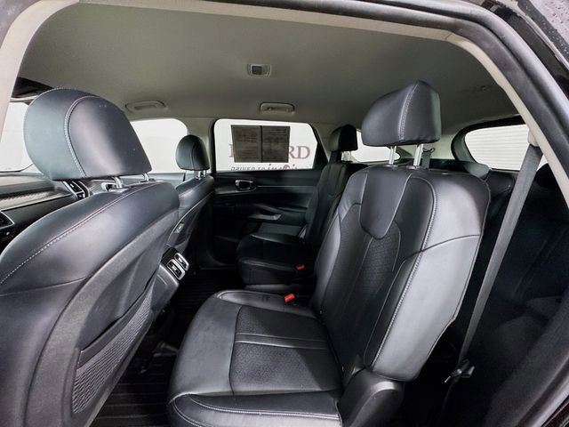 Used 2021 Kia Sorento S image 29