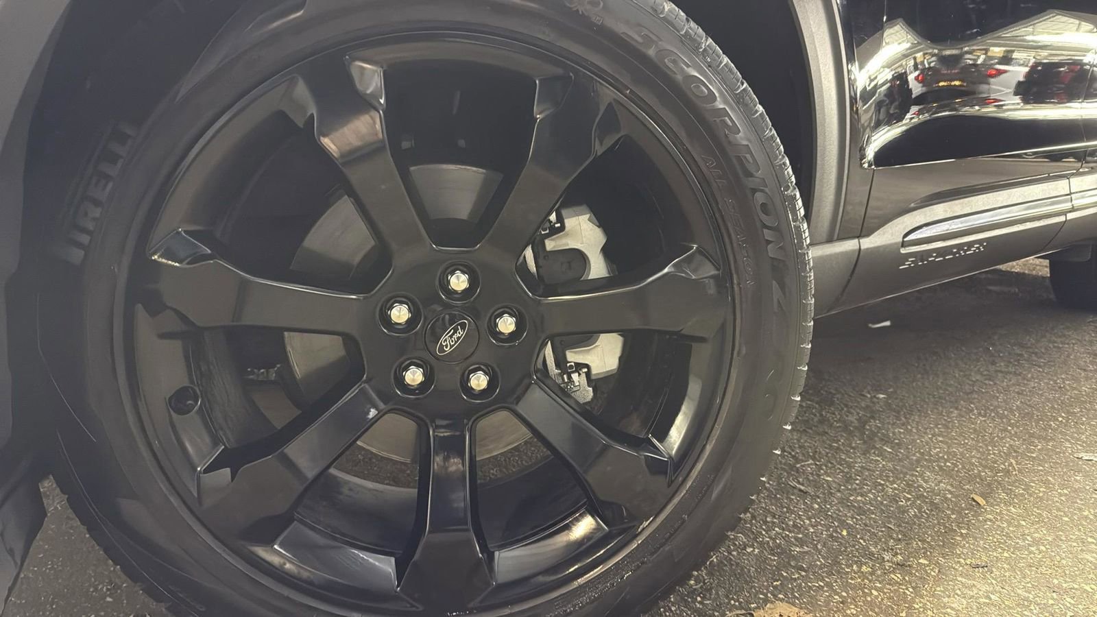 Certified 2023 Ford Explorer ST-Line w/ Class IV Trailer Tow Package image 9