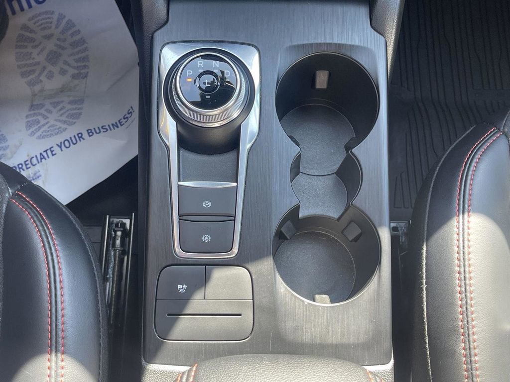 Certified 2025 Ford Escape ST-Line Elite image 34