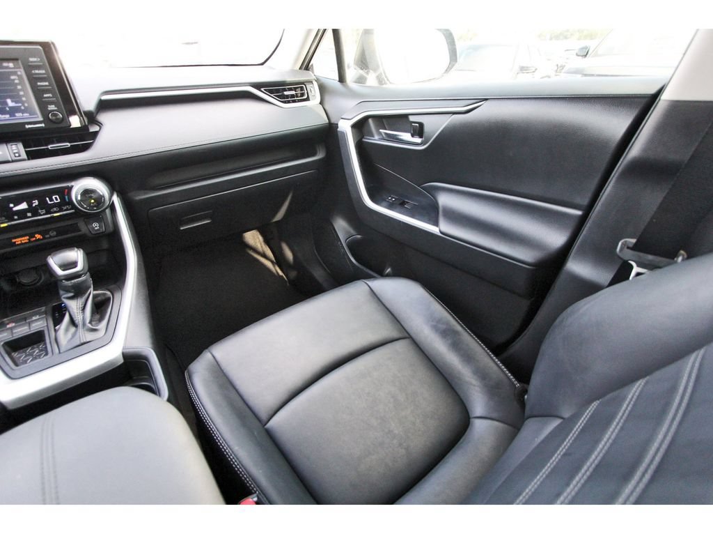 Used 2021 Toyota RAV4 XLE Premium FWD image 13