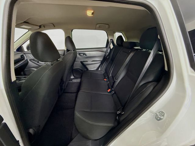 Used 2024 Nissan Rogue S image 22