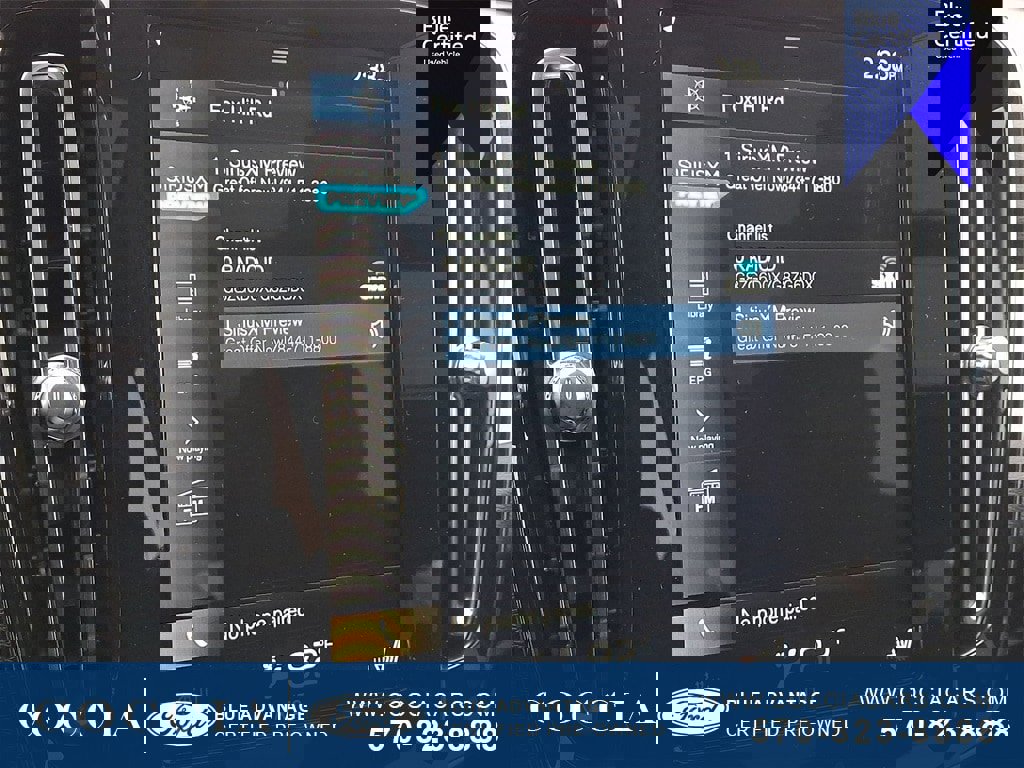 Used 2020 Volvo XC40 T5 Momentum w/ Protection Package Premier image 17