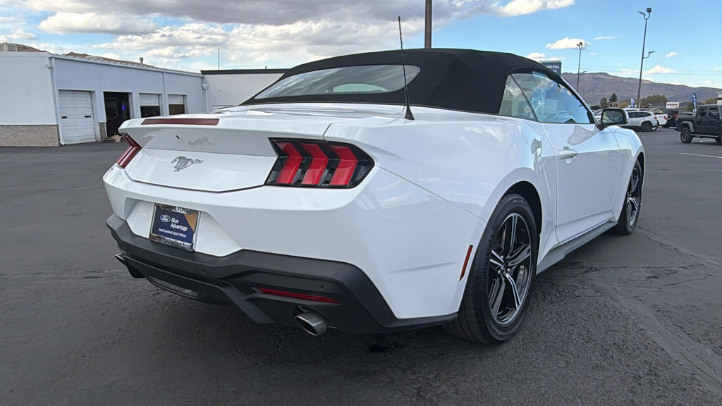 Certified 2025 Ford Mustang Convertible RWD image 3
