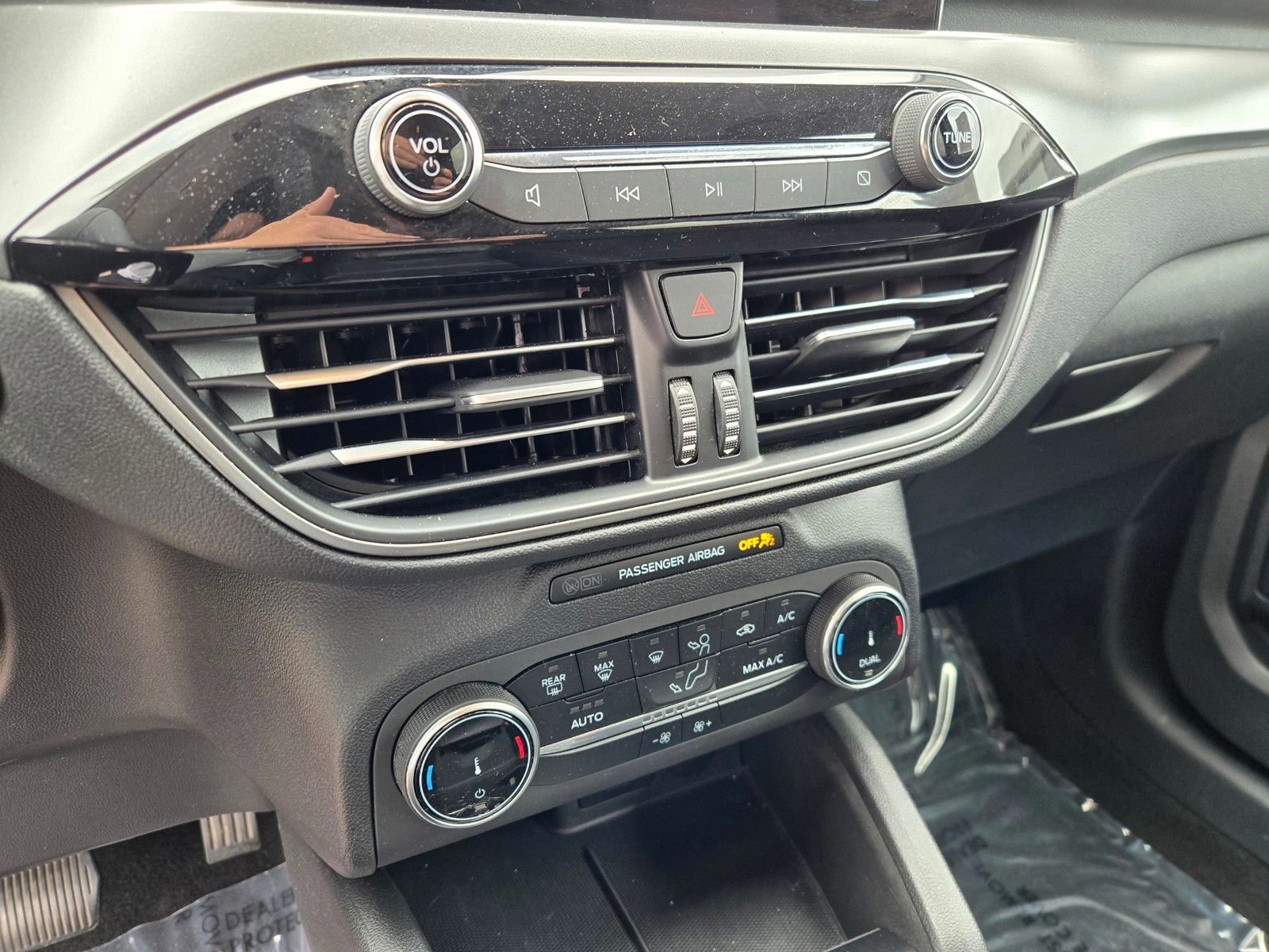 Certified 2024 Ford Escape Active FWD image 25