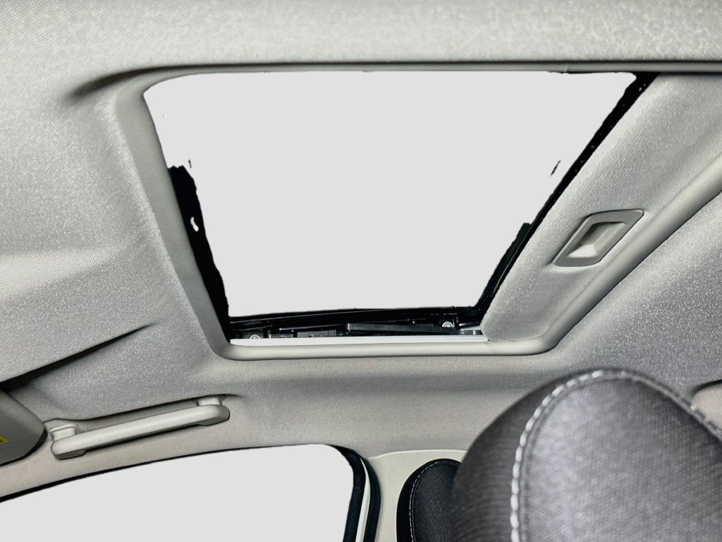 Certified 2019 Ford EcoSport SE w/ SE Convenience Package FWD image 31