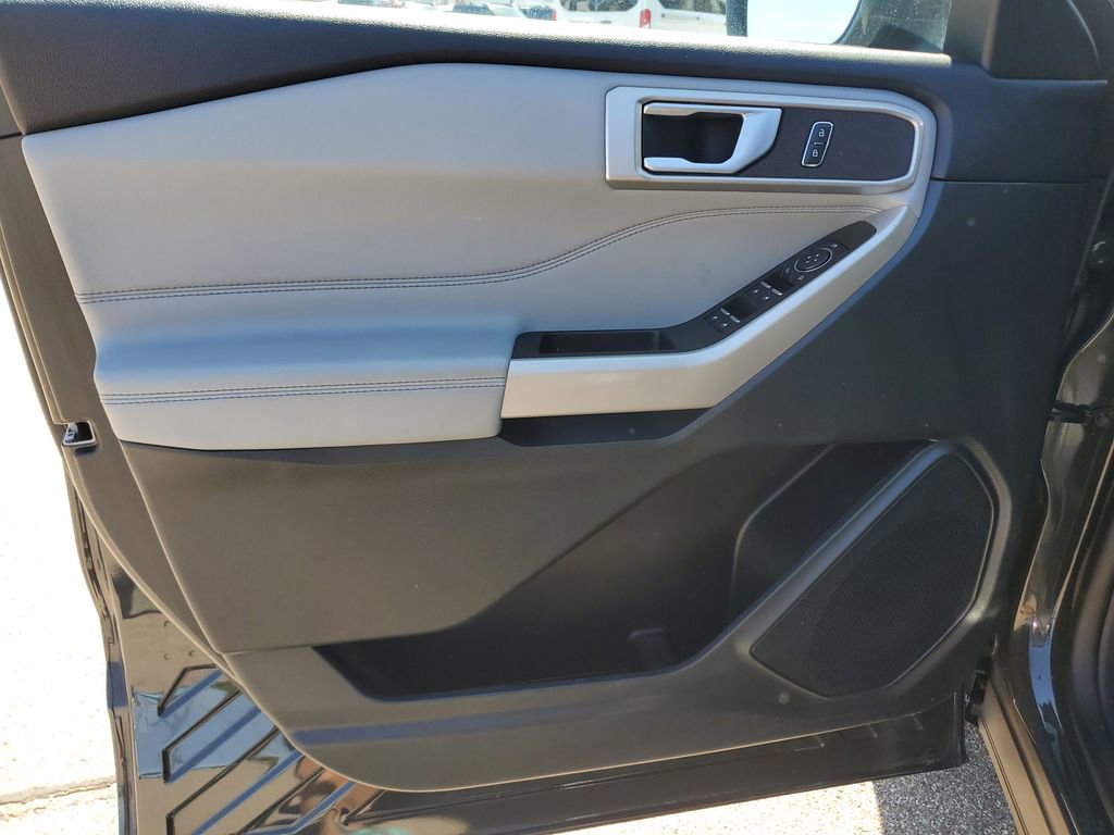 Certified 2024 Ford Explorer XLT w/ Equipment Group 202A AWD/4WD image 14