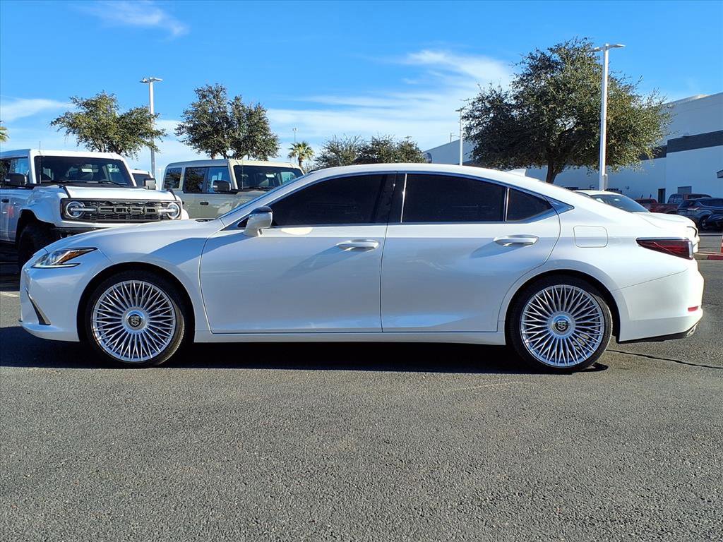 Used 2023 Lexus ES 350 image 6