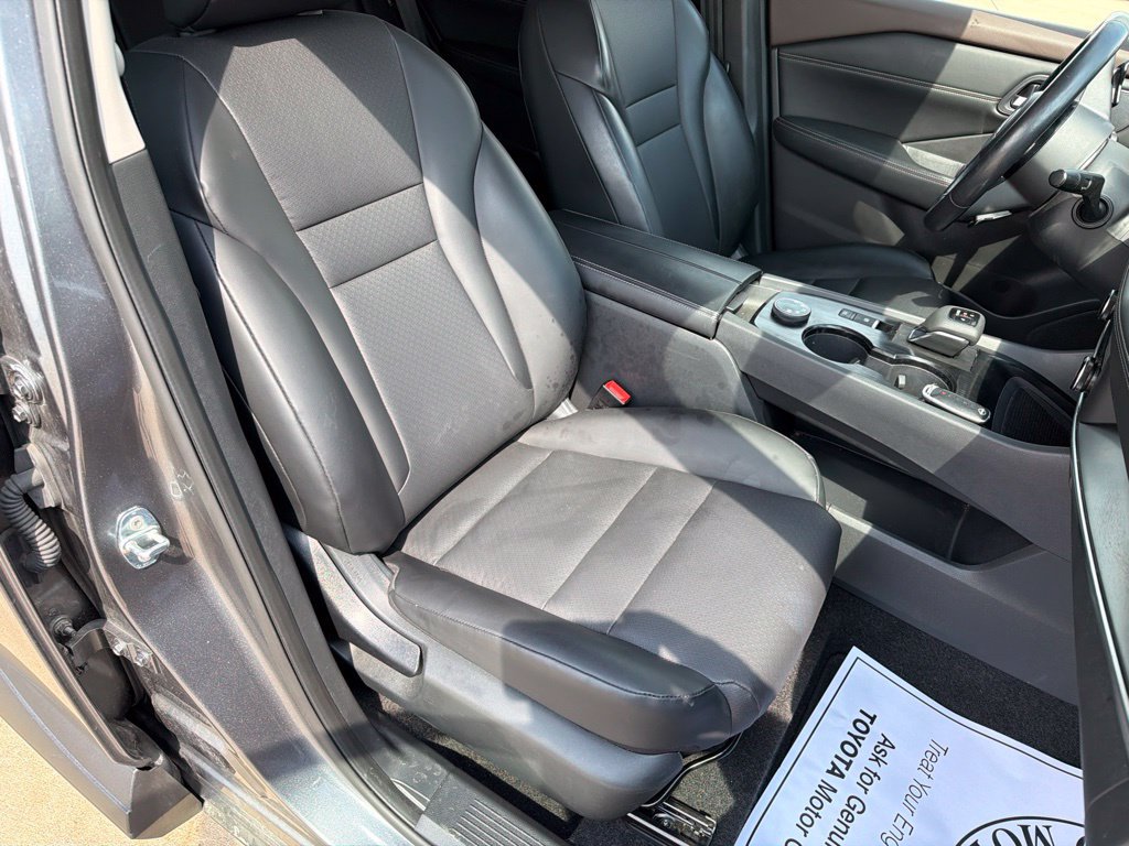 Used 2023 Nissan Rogue SV w/ SV Premium B Package AWD/4WD image 18