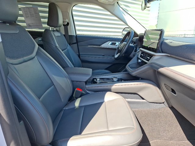 Certified 2025 Ford Explorer Active w/ Active Comfort Package RWD image 35