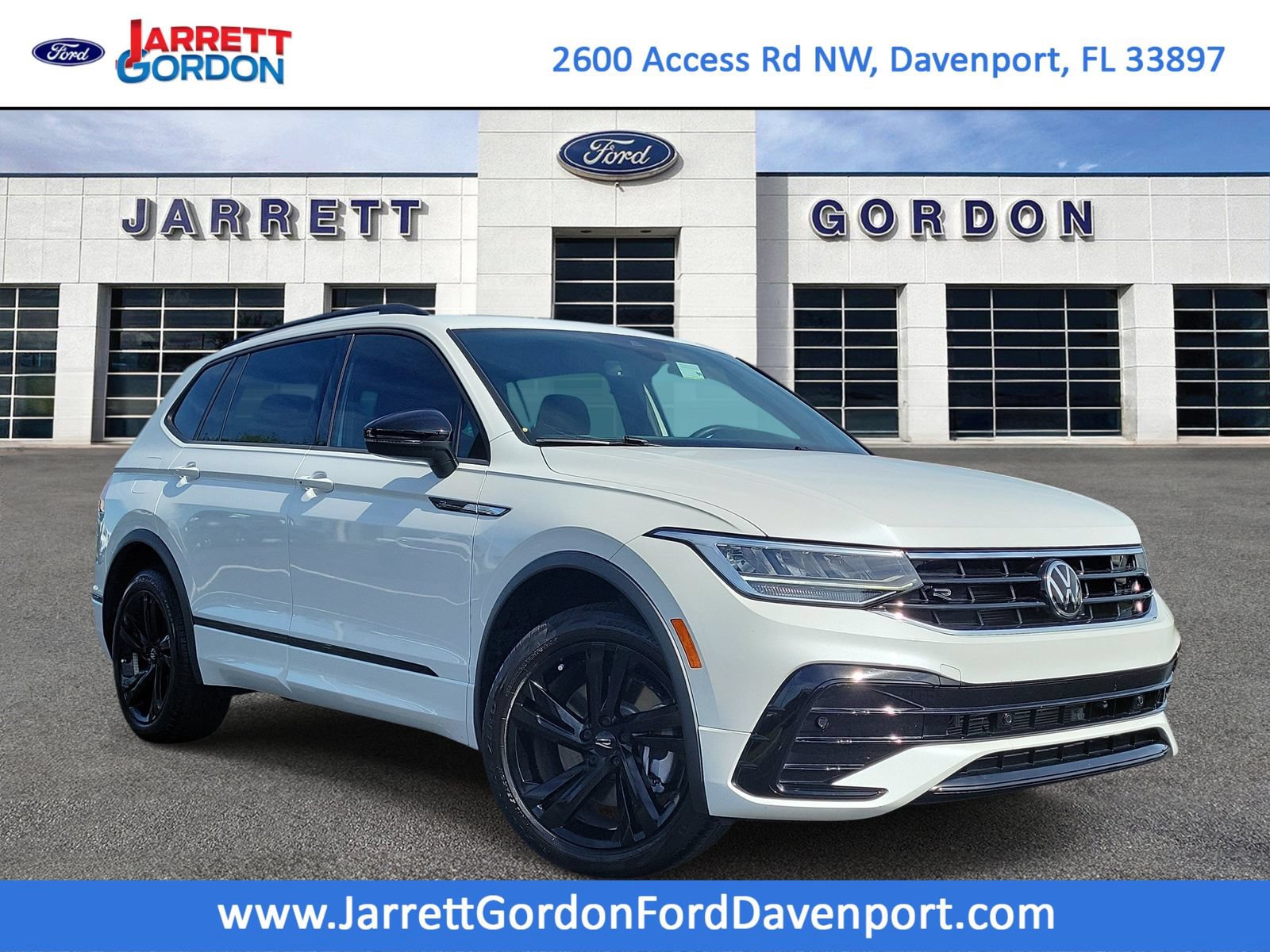 Used 2024 Volkswagen Tiguan SE R-Line