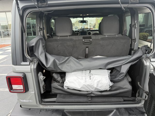 Used 2021 Jeep Wrangler Sport AWD/4WD image 13