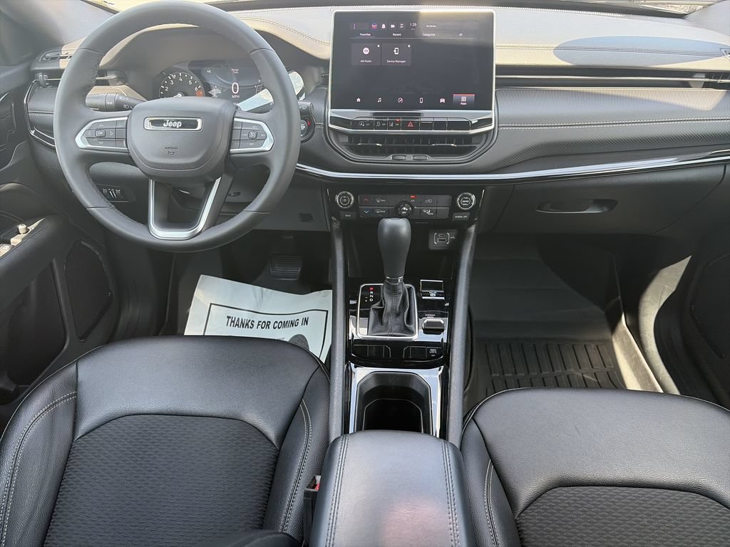 Used 2024 Jeep Compass Latitude w/ Convenience Group AWD/4WD image 14