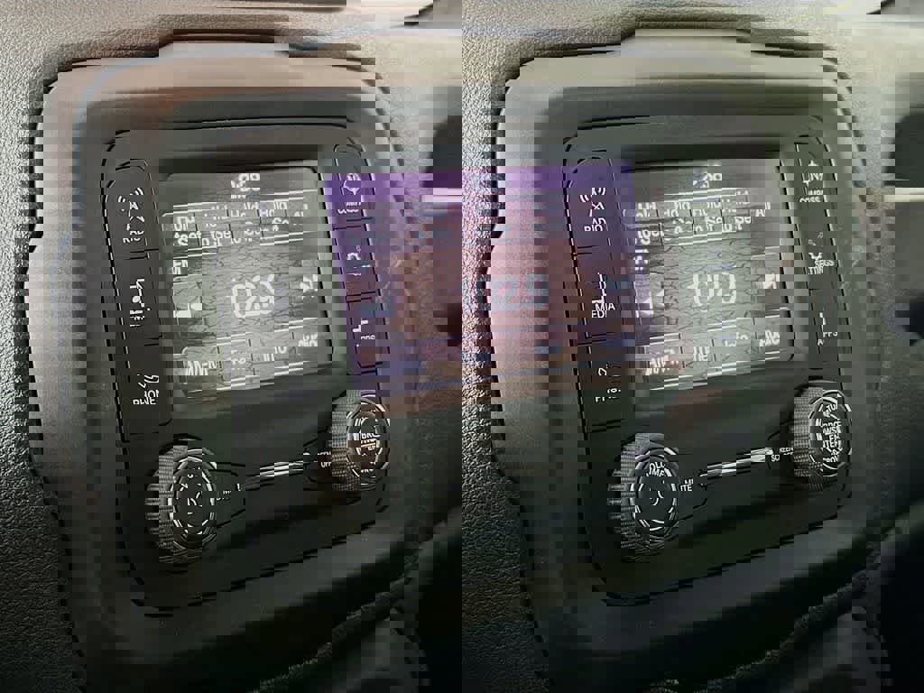 Used 2019 Jeep Renegade Sport image 16