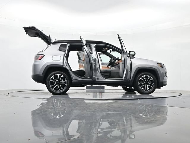 Used 2023 Jeep Compass Limited AWD/4WD image 54