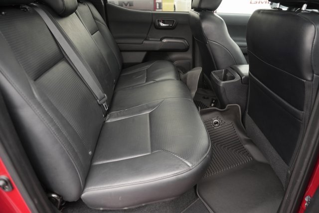 Used 2021 Toyota Tacoma TRD Off-Road image 16