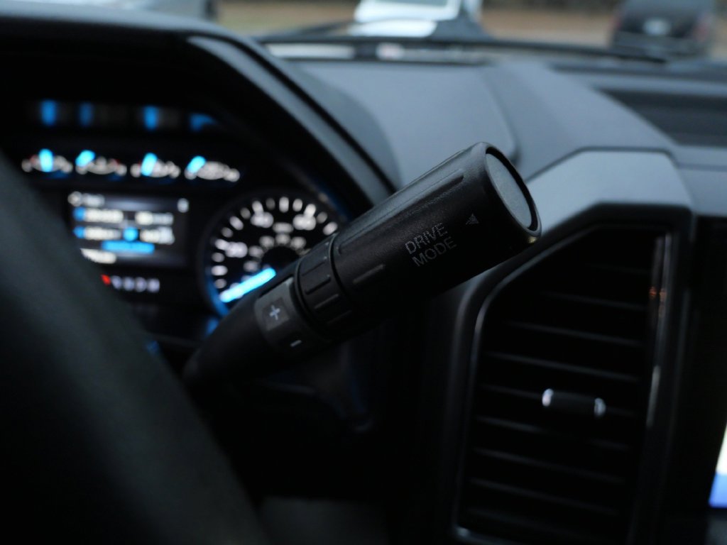 Certified 2022 Ford F350 XLT AWD/4WD image 19