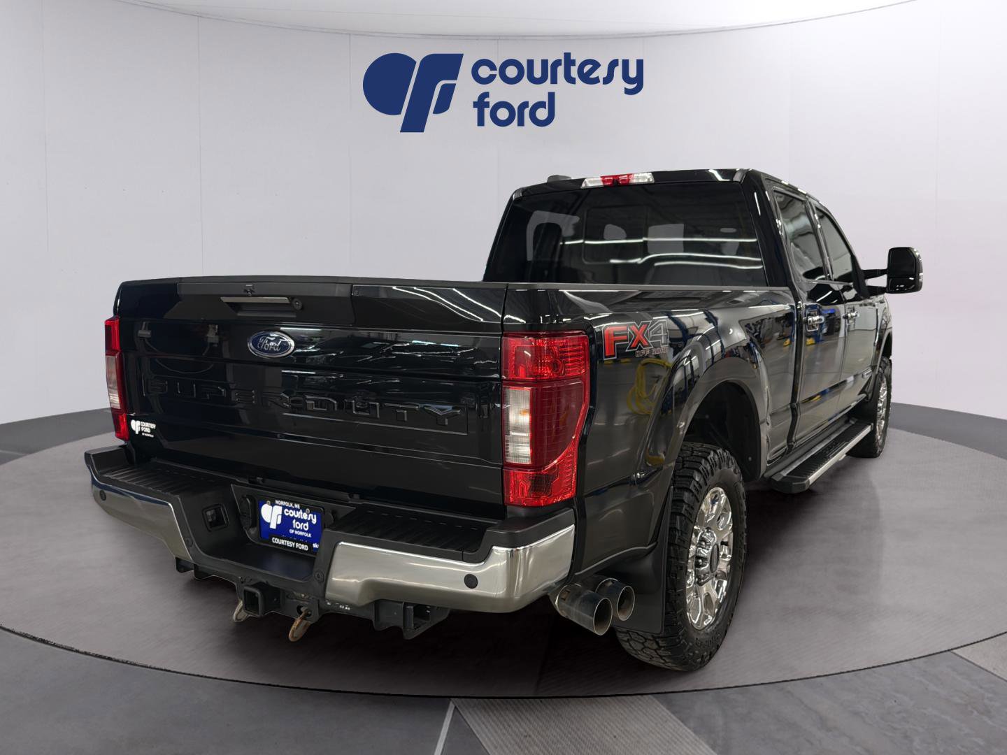 Certified 2022 Ford F250 Lariat w/ Lariat Ultimate Package image 5