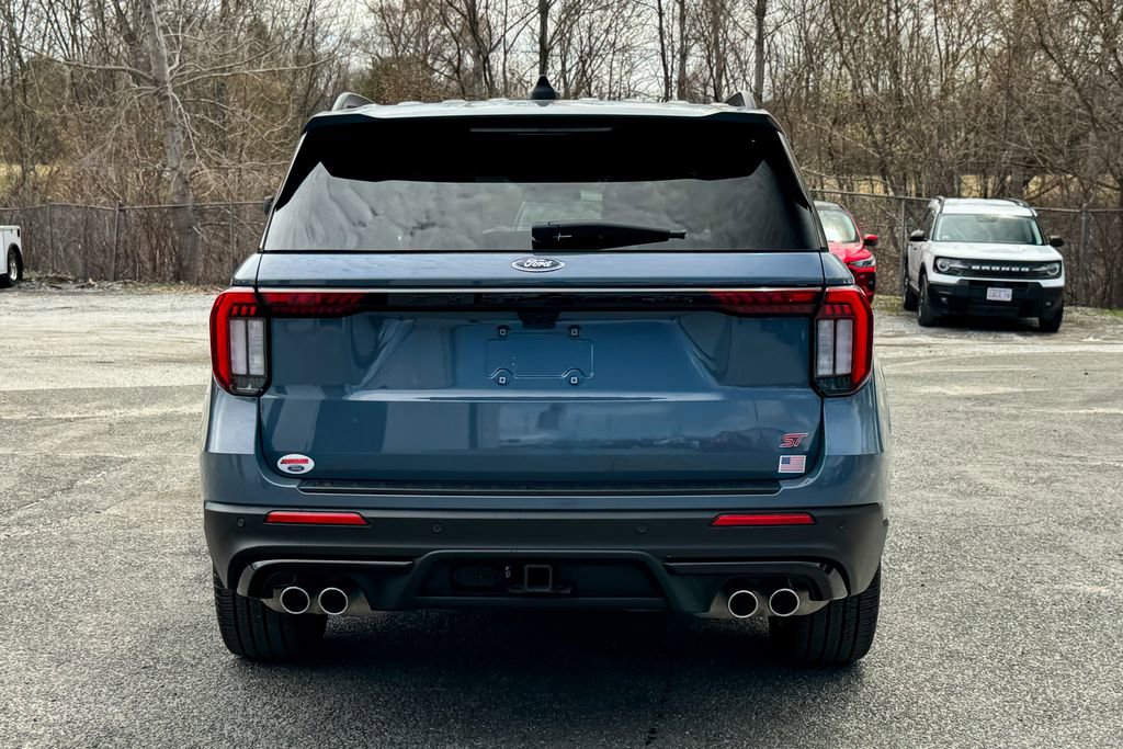 Certified 2025 Ford Explorer ST AWD/4WD image 4