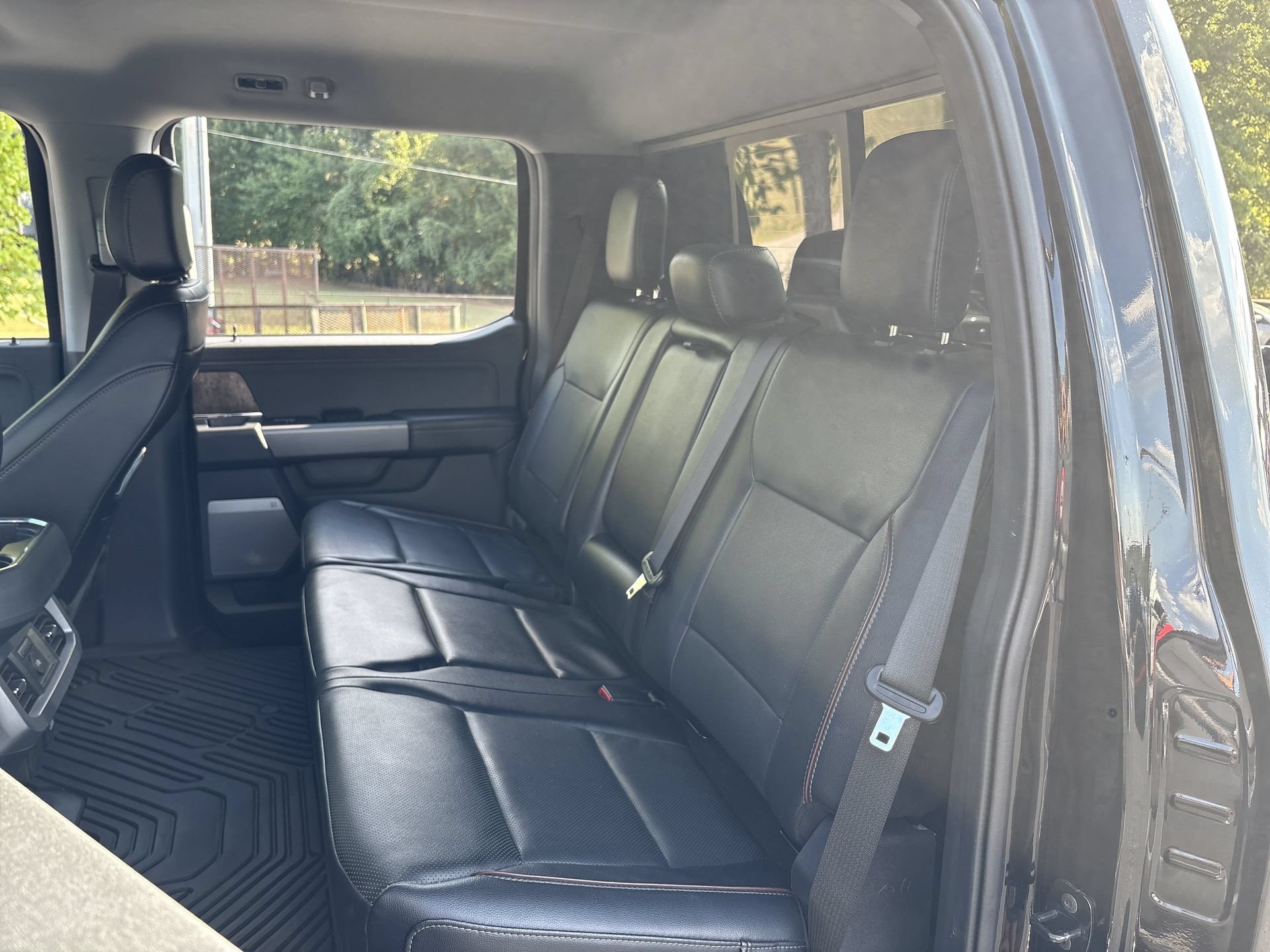 Certified 2024 Ford F250 Lariat AWD/4WD image 17