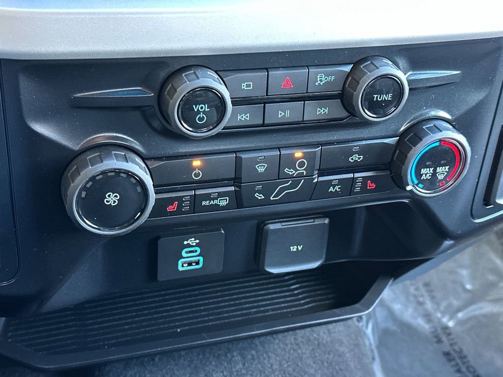 Certified 2025 Ford F350 XLT w/ Black Appearance Package image 20