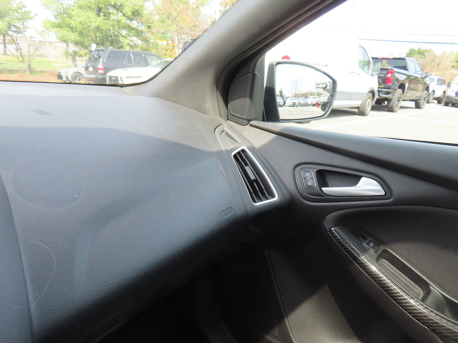 Certified 2017 Ford Focus ST w/ Equipment Group 402A image 26