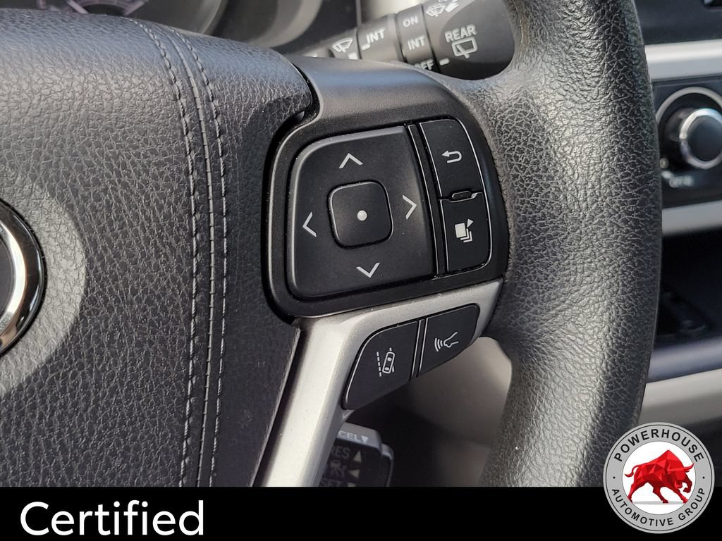 Used 2019 Toyota Highlander LE FWD image 30