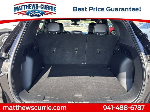 Certified 2025 Ford Escape ST-Line image 13