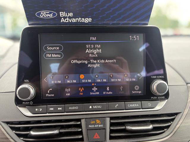 Used 2025 Nissan Altima 2.5 SV FWD image 21