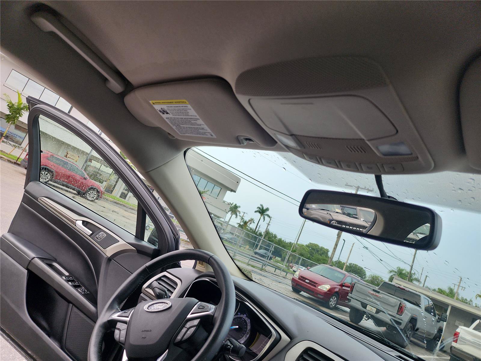 Certified 2018 Ford Fusion SE w/ Fusion SE Technology Package FWD image 22