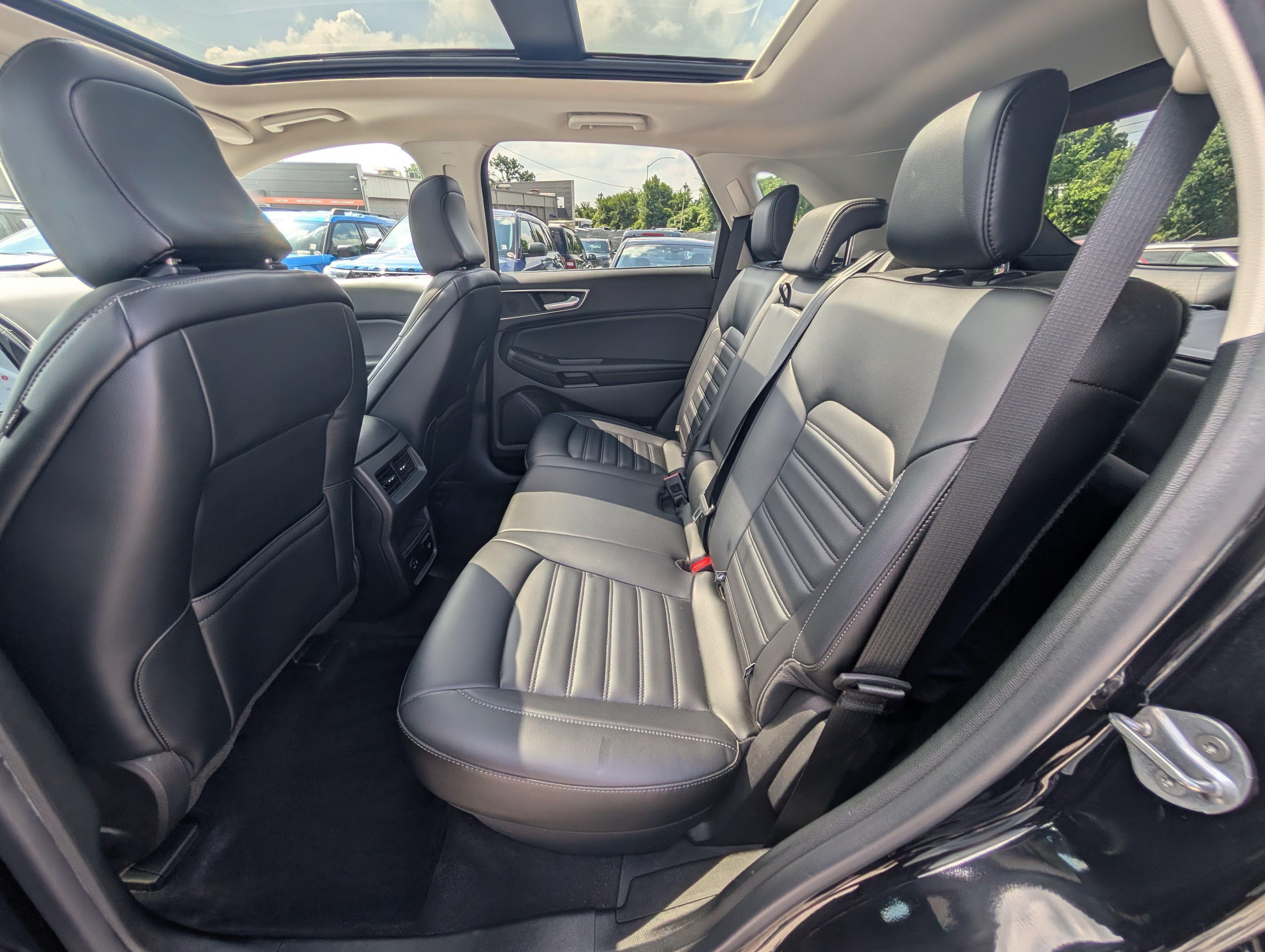 Certified 2022 Ford Edge SEL w/ Convenience Package AWD/4WD image 16