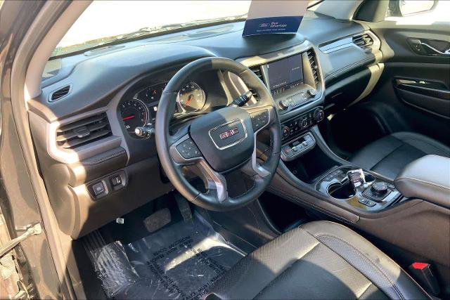 Used 2023 GMC Acadia AT4 w/ Preferred Package image 18