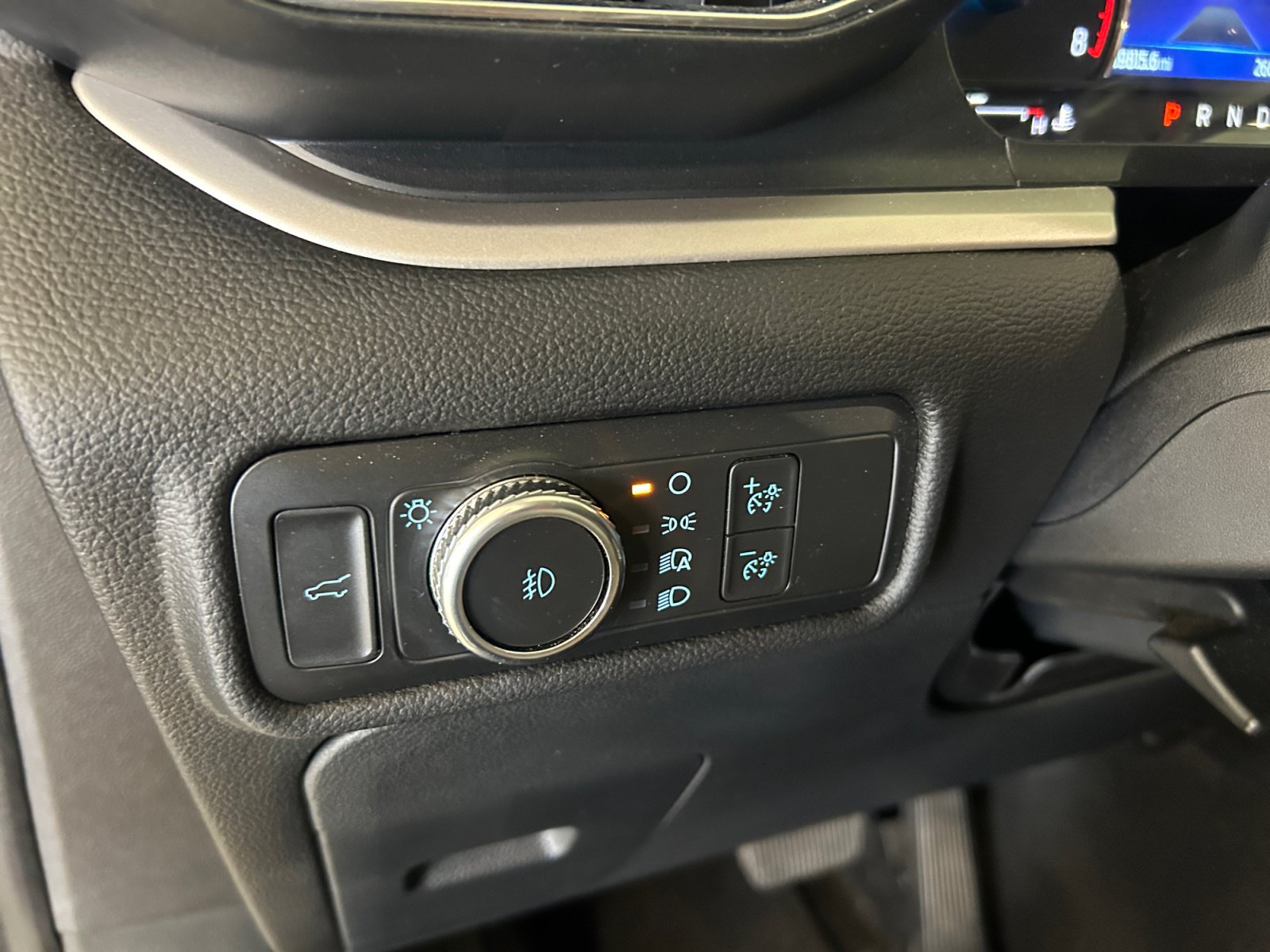 Certified 2022 Ford Explorer XLT w/ Equipment Group 202A RWD image 19