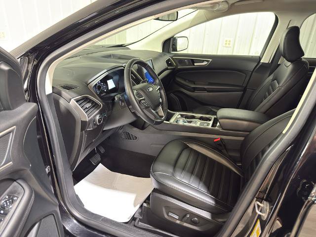 Certified 2023 Ford Edge SEL w/ Convenience Package AWD/4WD image 2