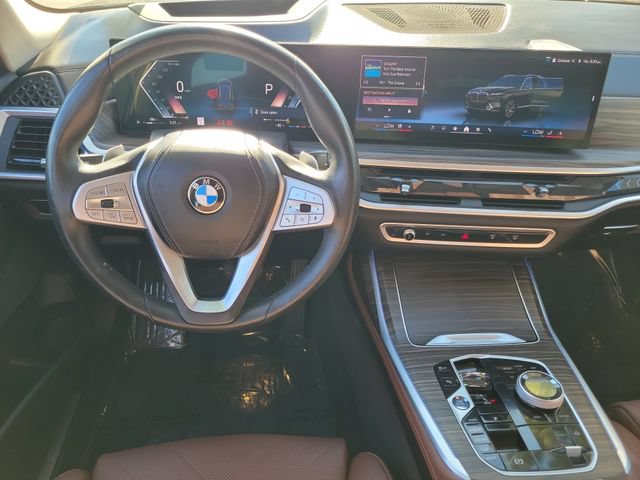 Used 2024 BMW X7 xDrive40i w/ Parking Assistance Package AWD/4WD image 4