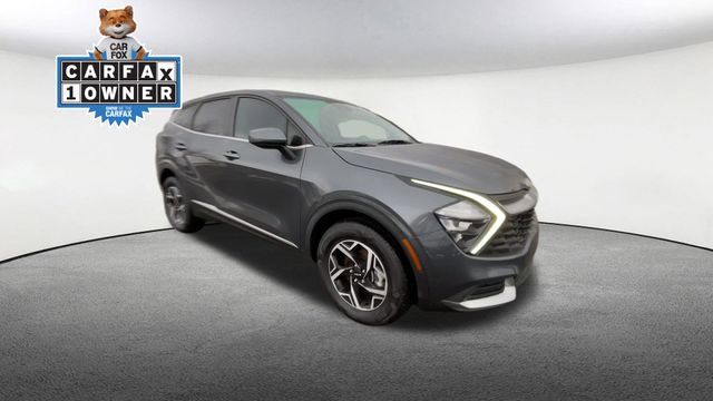 Used 2023 Kia Sportage LX image 2