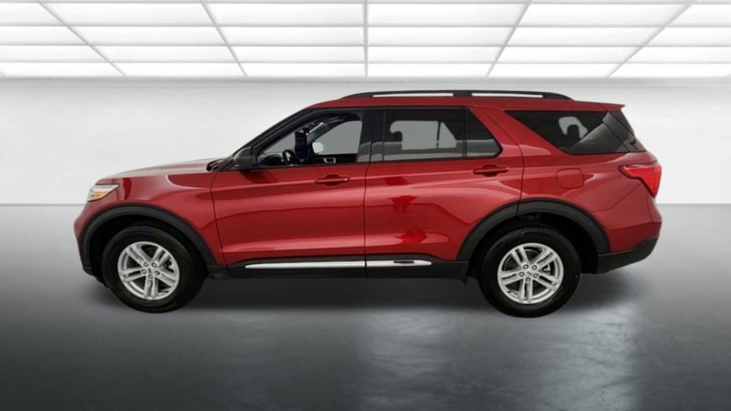 Certified 2024 Ford Explorer XLT AWD/4WD image 5