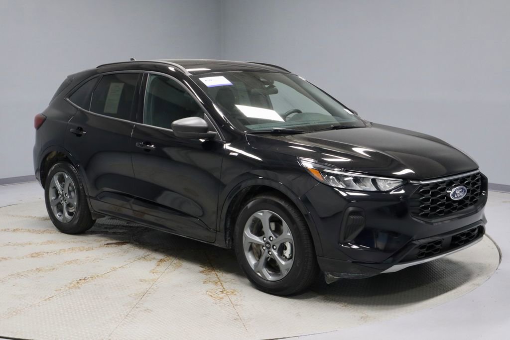 Certified 2023 Ford Escape ST-Line w/ Equipment Group 301A FWD image 1