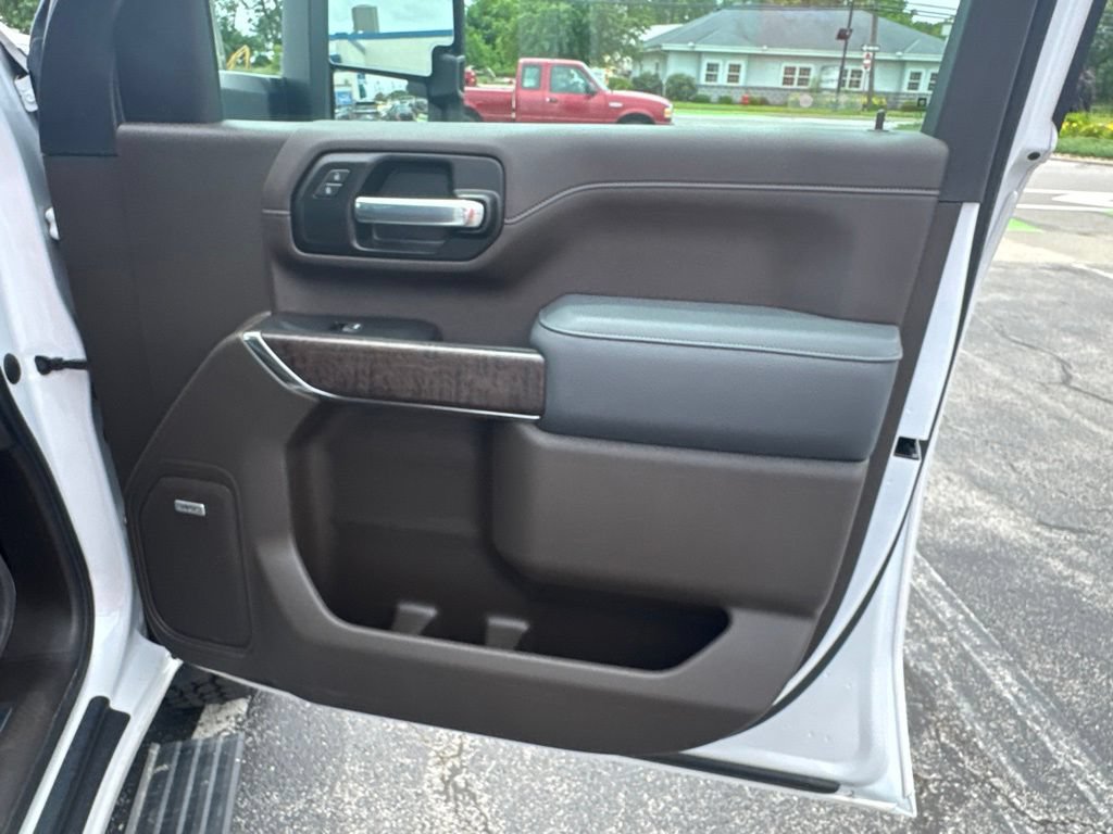 Used 2023 GMC Sierra 2500 Denali w/ Denali Ultimate Package AWD/4WD image 38