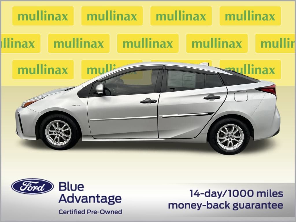 Used 2022 Toyota Prius LE image 12