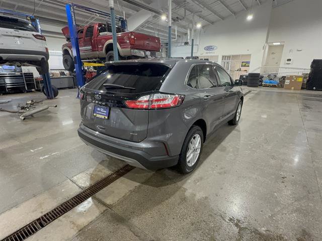 Certified 2022 Ford Edge SEL w/ Convenience Package AWD/4WD image 5