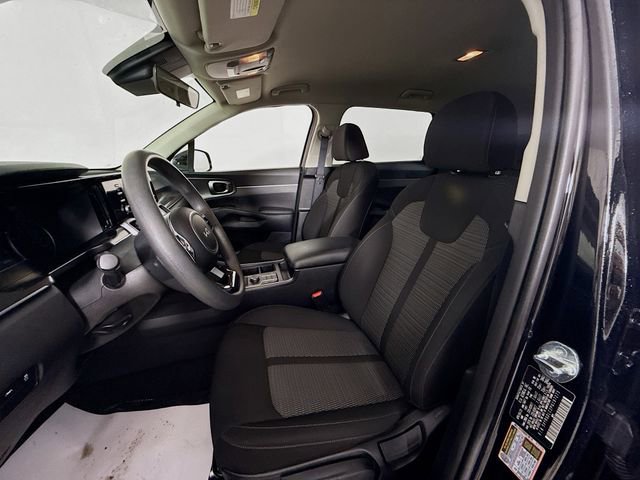 Used 2023 Kia Sorento LX image 19