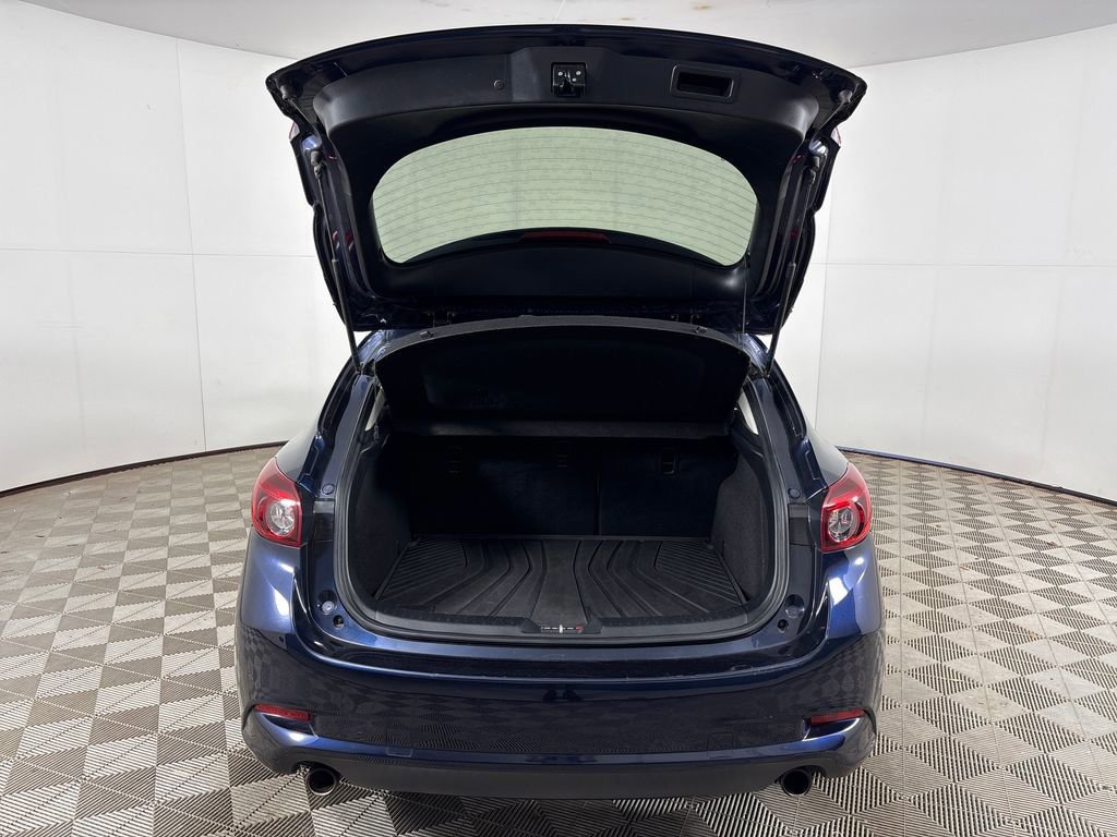 Used 2018 MAZDA MAZDA3 Grand Touring w/ Premium Equipment Package FWD image 25