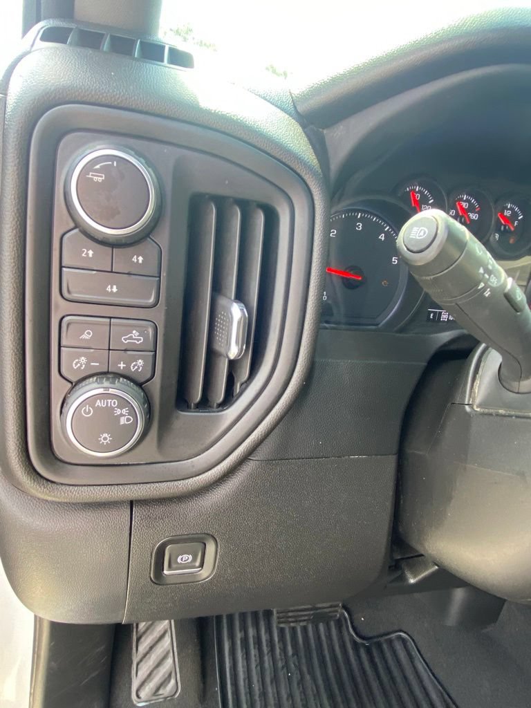Used 2024 Chevrolet Silverado 2500 Custom w/ Custom Value Package AWD/4WD image 12