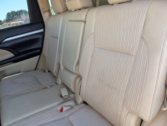 Used 2019 Toyota Highlander Plus image 23