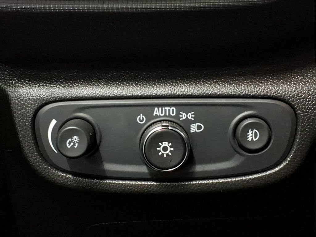 Used 2021 Chevrolet TrailBlazer RS w/ Sun and Liftgate Package FWD image 15