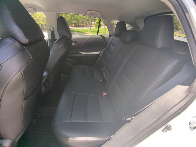Used 2023 Toyota Venza LE AWD/4WD image 21