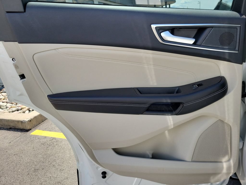 Certified 2024 Ford Edge Titanium w/ Equipment Group 301A AWD/4WD image 11