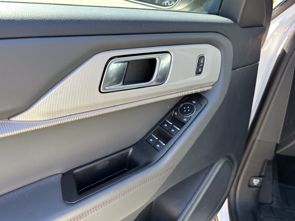 Certified 2026 Ford Explorer Active RWD image 25